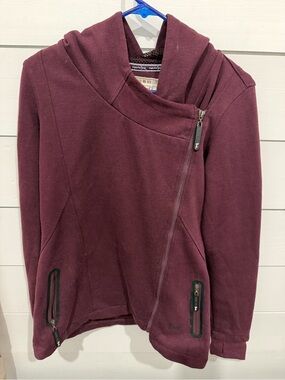 Triple Five Soul Women's Asymmetric Zip Hoodie in Maroon
